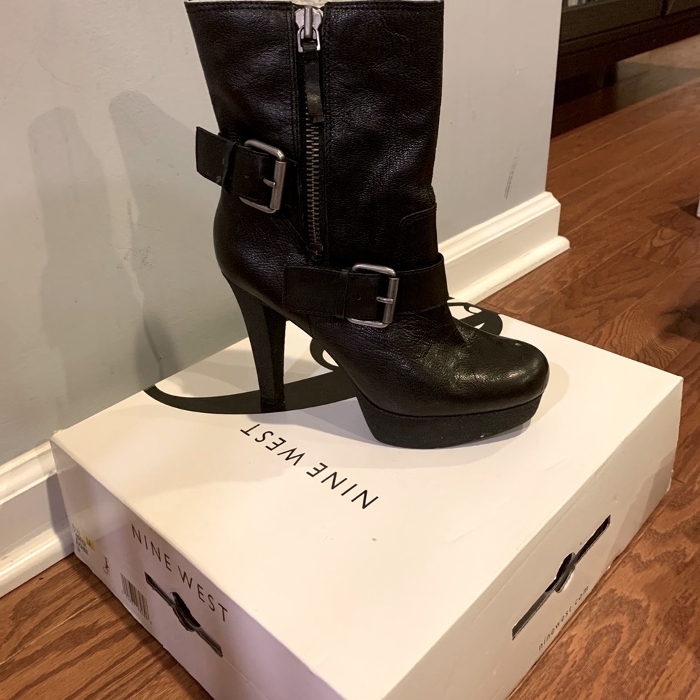 Nine West fleece lined bootie